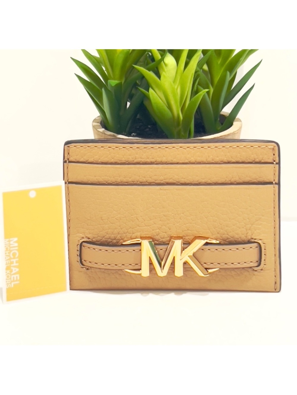 🆕 NWT Michael Kors Reed Pebbled Leather Card Wallet in Camel